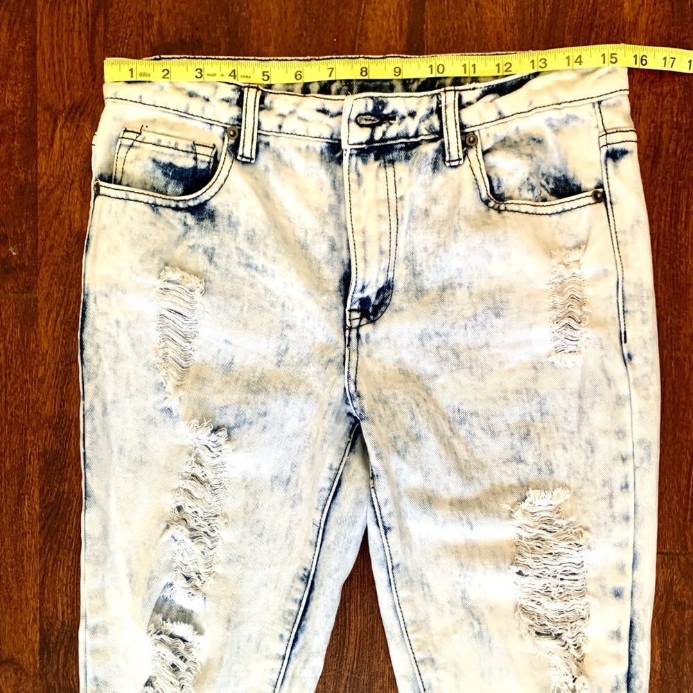 ACID WASH JEANS - Picture 6 of 8